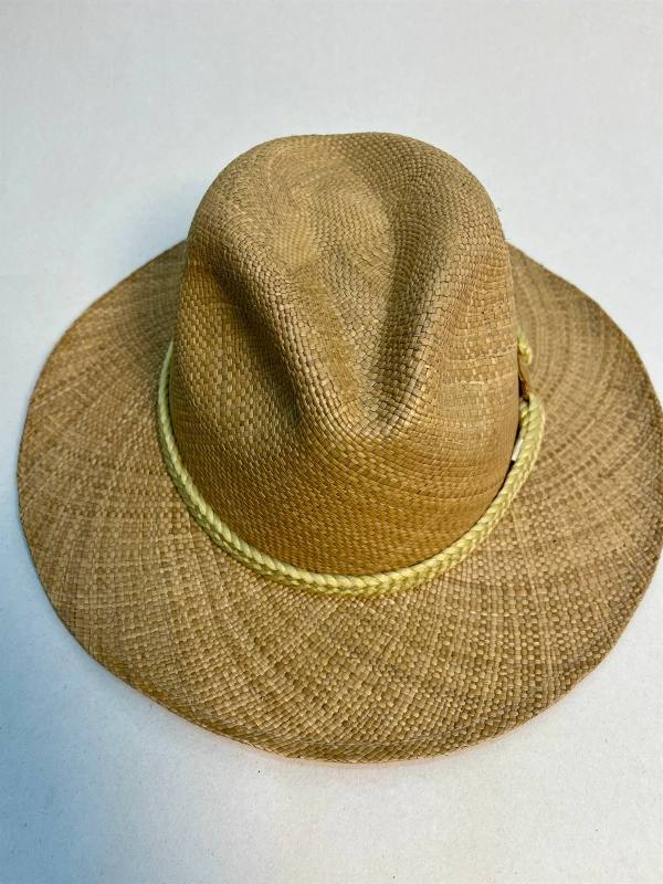 Horizonte, sombrero aguadeño original tejido a mano en palma de iraca — artesanía colombiana de Manglar